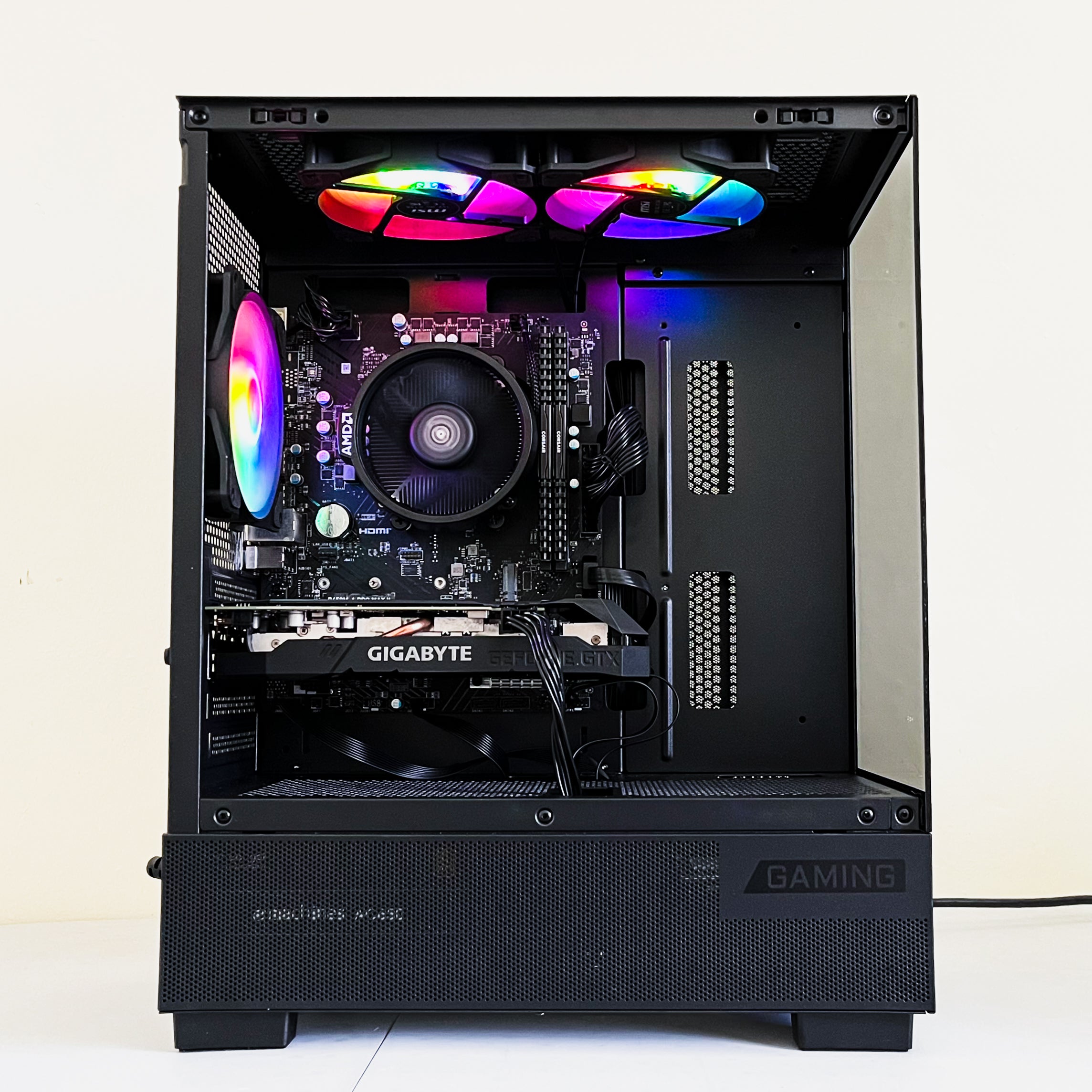 HunterWorks Budget Gaming PC - Build 001